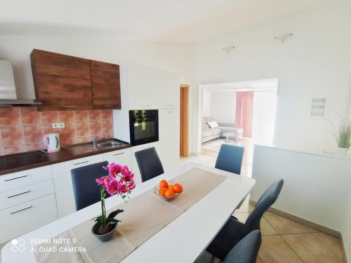 Apartman Mia With Pool1 斯普利特 外观 照片