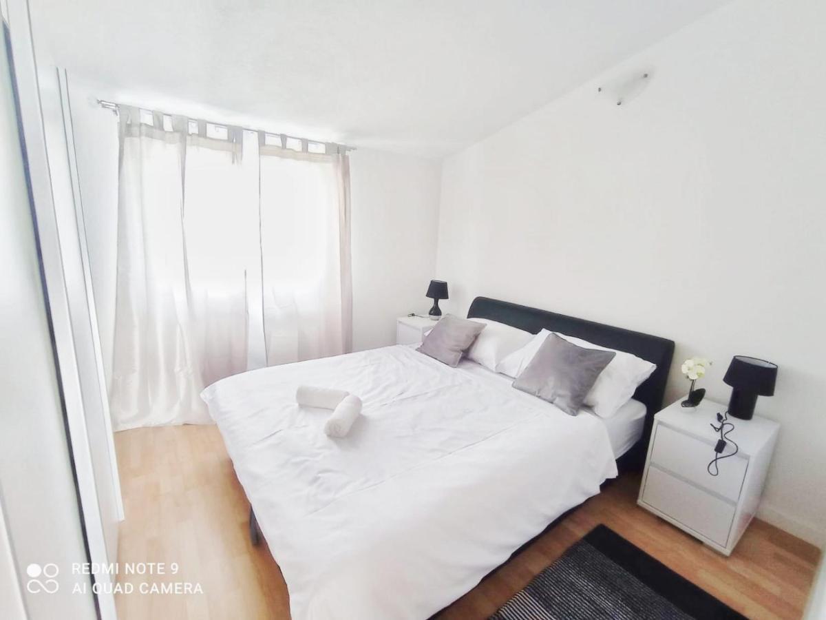 Apartman Mia With Pool1 斯普利特 外观 照片