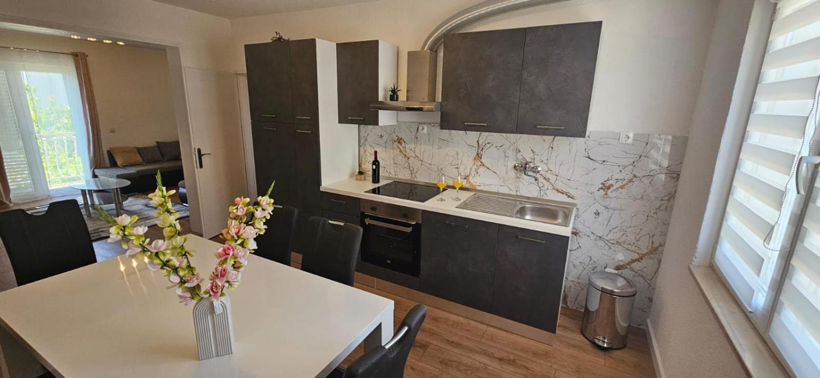 Apartman Mia With Pool1 斯普利特 外观 照片