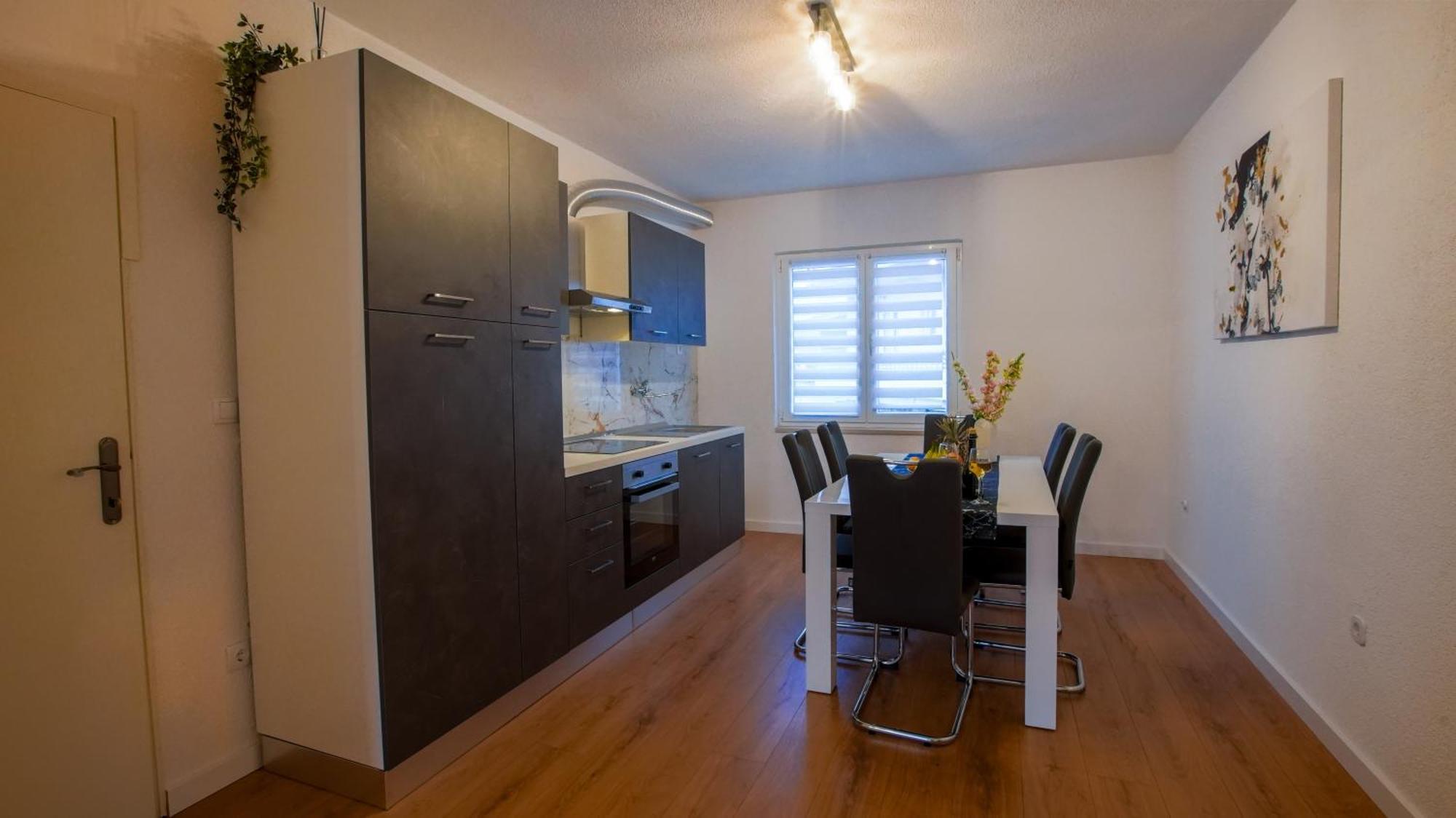 Apartman Mia With Pool1 斯普利特 外观 照片